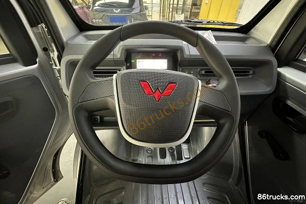 Wuling E10 Practical 0.8T 1.92m Pure Electric Refrigerated Truck (Zhiyue) 9kWh 4X2(6 wheels) Cab (2) | 86Trucks
