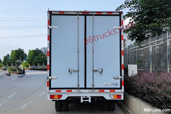 Wuling Longka 136 ch 4X2(6 roues) 3,99 m camion frigorifique (marque Zhiyue) Cabine (3) | 86Trucks