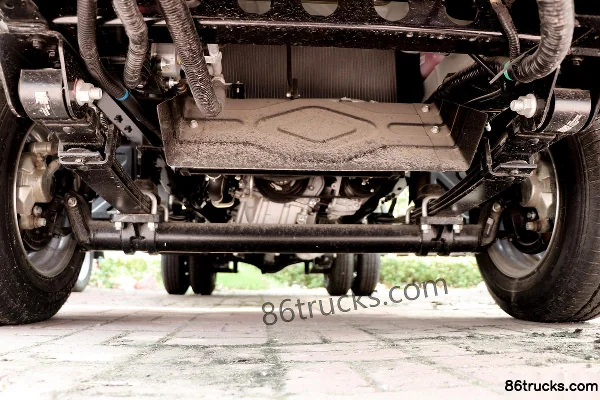 Foton Xiangling M1 Fendou Edition 1.6L 122hp 4X2(6 wheels) Gasoline 3.3m Single Row Van Micro Truck (Yunnei) Chassis (1) | 86Trucks