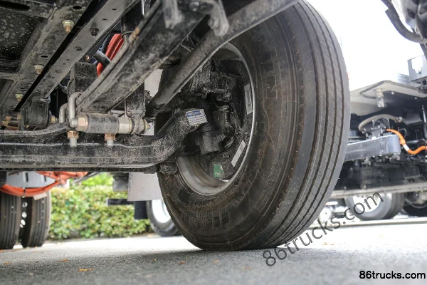 Lanqing camion léger Yue EH Pro 4,5T camion frigorifique 100% électrique 4,08 m (toit plat) 135kWh 4X2(6 roues) Châssis (3) | 86Trucks