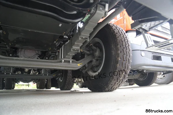 Sinotruk HOWO TX 8X4(12 roues) camion benne électrique pur 5,6 m 612 kWh Châssis (3) | 86Trucks