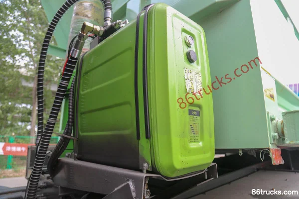 Sinotruk HOWO TX 8X4(12 roues) camion benne électrique pur 5,6 m 612 kWh Carrosserie (1) | 86Trucks