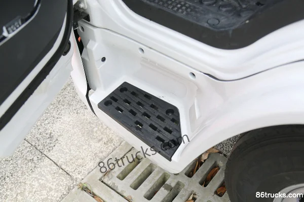 SHACMAN Commercial Vehicle Zhiyun S300 4.5T 4.05m single-row pure electric refrigerated truck 100.46kWh 4X2(6 wheels) Cab (3) | 86Trucks