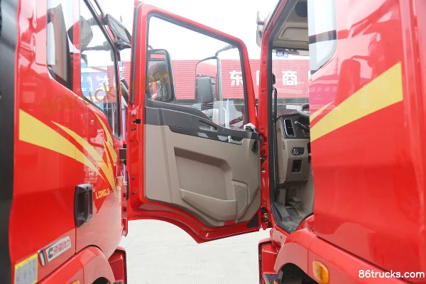 SHACMAN Cummins Longji Lightweight Elite Edition 220hp 4X2(6 wheels) 6.9m Cargo Truck Cab (1) | 86Trucks