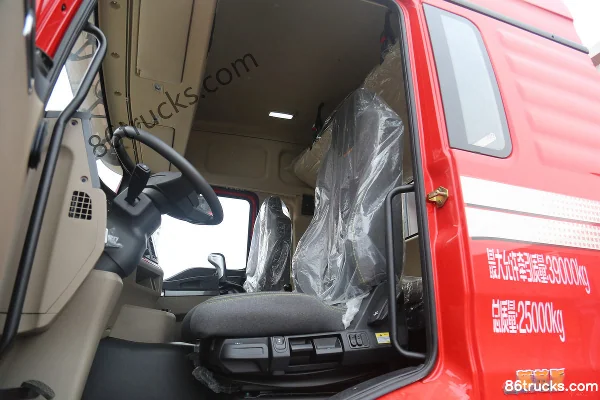 SHACMAN Delong M3000S Elite Edition 480hp 6X4(10 wheels) CNG Tractor Truck Cab (2) | 86Trucks