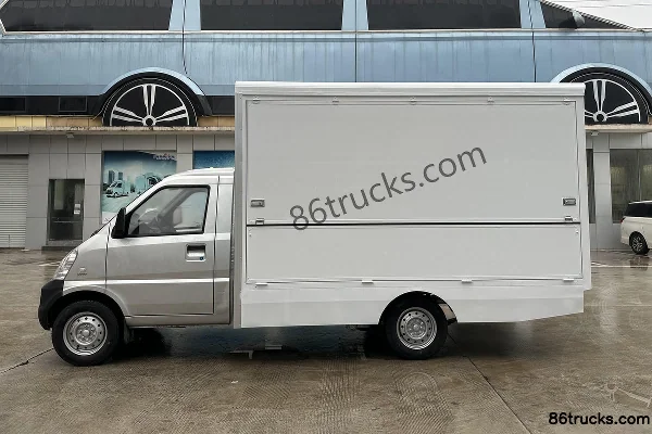 Wuling Rongguang Mini Truck Standard 1.5L 102hp 4X2(6 wheels) Gasoline 3.03m single-row sales truck Exterior (2) | 86Trucks