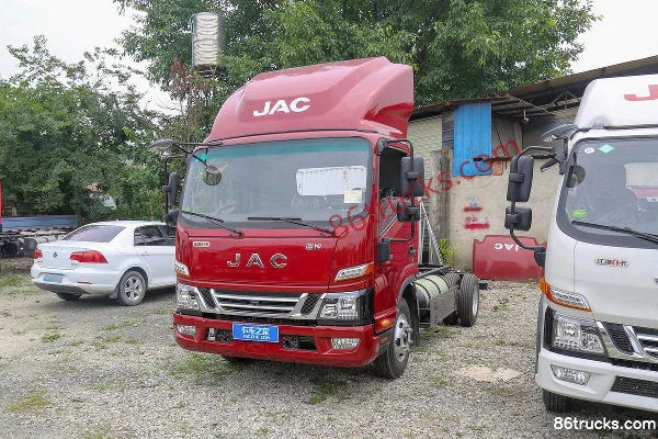 JAC Junling A8 3.0L 129 ch 4X2(6 roues) CNG 4.18 m simple cabine camion plateau Extérieur (3) | 86Trucks