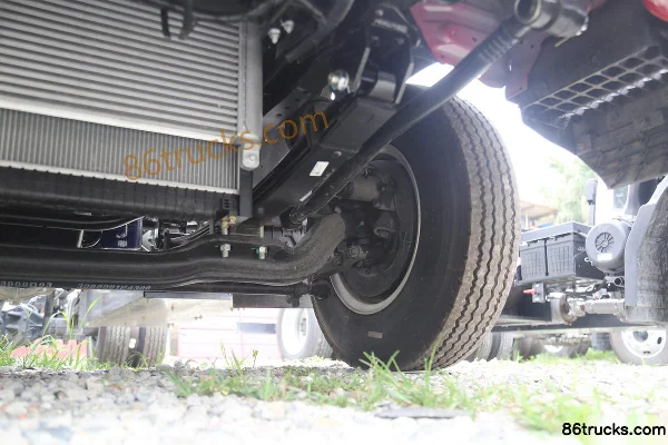 JAC Junling A8 3.0L 129 ch 4X2(6 roues) CNG 4.18 m simple cabine camion plateau Châssis (3) | 86Trucks