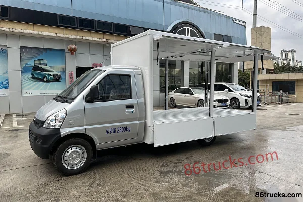 Wuling Rongguang Mini Truck Five-wing Door Version 1.5L 102 hp 4X2(6 wheels) Gasoline 3.31m Single Row Sales Van Body (2) | 86Trucks