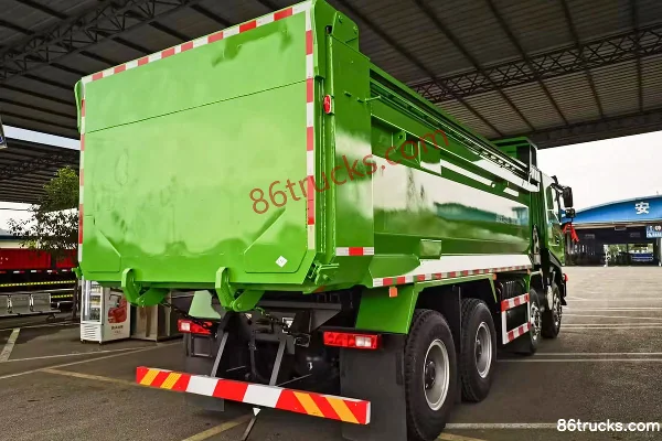SAIC Hongyan Genlyon C6 460hp 8X4(12 wheels) 5.8m LNG Dump Truck Exterior (2) | 86Trucks
