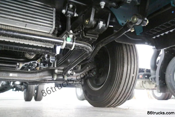 Foton Times Leader G6 150hp 4X2(6 wheels) 3.8m Semi-row Van Truck Chassis (3) | 86Trucks