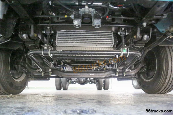 Foton Times Leader G6 150hp 4X2(6 wheels) 3.8m Semi-row Van Truck Chassis (1) | 86Trucks