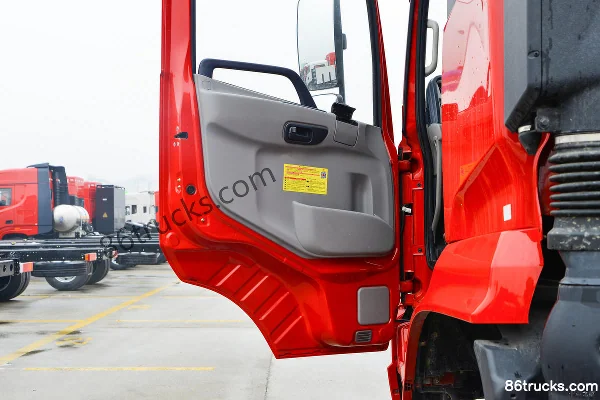 Dongfeng Commercial Vehicle Tianjin VR 2019 Edition 285 hp 6X2(8 wheels) 7.7m Side Panel Cargo Truck Cab (2) | 86Trucks