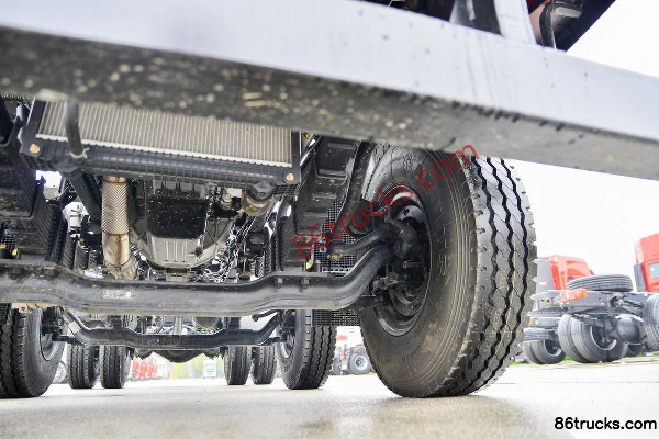 Dongfeng Commercial Vehicle Tianjin VR 2019 Edition 285 hp 6X2(8 wheels) 7.7m Side Panel Cargo Truck Chassis (3) | 86Trucks