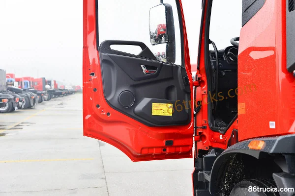 Dongfeng Commercial Vehicle Tianjin KR Xingchen Edition 240 hp 4X2(6 wheels) 6.8m Flatbed Cargo Truck (Mid Roof) Cab (2) | 86Trucks