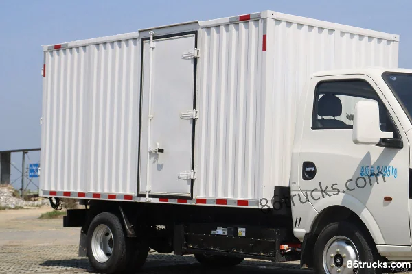 Dongfeng M3 3.5T 3.85m Single-row Pure Electric Van Micro Truck 55.7kWh 4X2(6 wheels) Cab (2) | 86Trucks