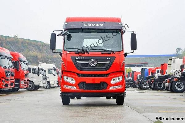 Dongfeng Commercial Vehicle Tianjin KR Elite Edition 240 hp 4X2(6 wheels) 6.8m Stake Truck (High Roof Double Sleeper) Exterior (2) | 86Truck