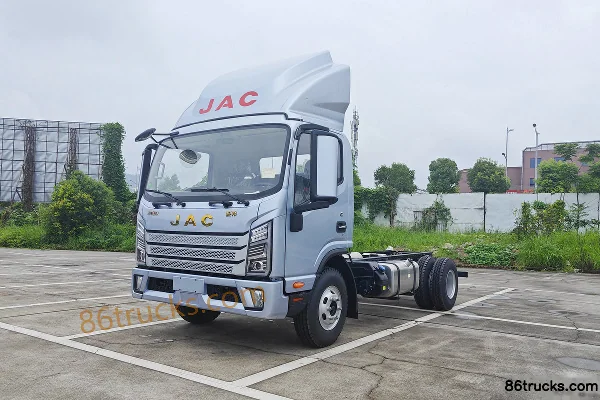 JAC A9 Comfort Edition 2.5L Diesel 185hp 4X2(6 wheels) Fast Gear 10-Speed 3.85m Semi-Cab Lattice Cargo Truck Exterior (3) | 86Trucks
