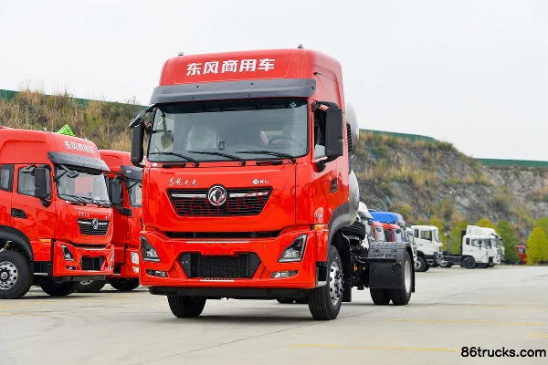 Dongfeng Commercial Vehicle Tianlong KL Heavy Truck 500hp 4X2(6 wheels) LNG Automatic Tractor Truck (Retarder) Exterior (3) | 86Trucks