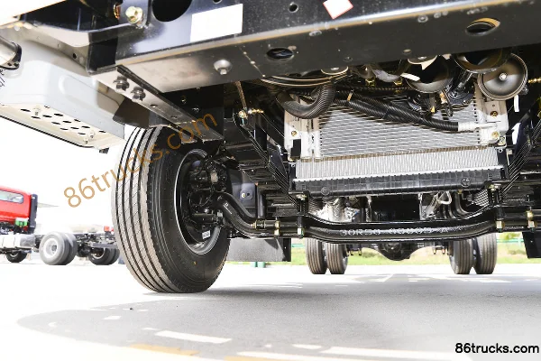 Sanhuan Shitong Xinchuangke 160hp 4X2(6 wheels) road maintenance truck (Zhuanzhi brand) Chassis (2) | 86Trucks