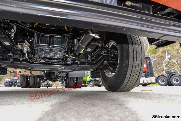 Dongfeng Commercial Vehicle Tianlong KL tracteur routier LNG 480 ch 6X4(10 roues) (ralentisseur hydraulique) Châssis (3) | 86Trucks