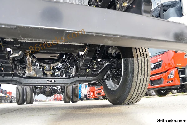 Dongfeng Commercial Vehicle Tianjin VR Medium Truck 210 hp 4X2(6 wheels) 10.5m van cargo truck Chassis (3) | 86Trucks