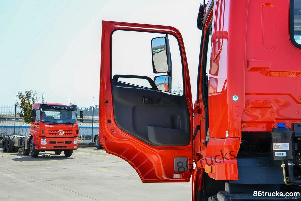 Sanhuan Shitong Haolong 300hp 6X4(10 wheels) truck-mounted crane transport truck (Shitong brand) Cab (1) | 86Trucks