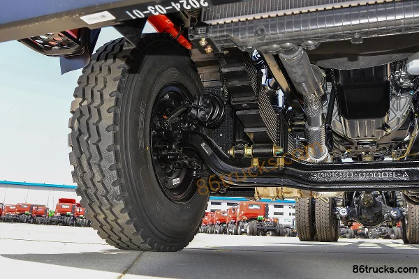 Sanhuan Shitong Haolong 300hp 6X4(10 wheels) truck-mounted crane transport truck (Shitong brand) Chassis (2) | 86Trucks