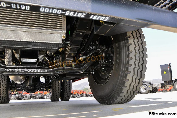 Sanhuan Shitong Chuangke version luxe 200 ch 4X2(6 roues) camion benne 4 m Châssis (3) | 86Trucks