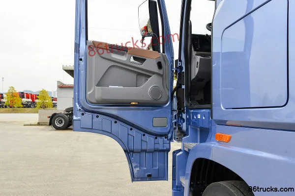 Dongfeng Commercial Vehicle Tianlong Flagship KX King Edition 580 hp 6X4(10 wheels) LNG Automatic Tractor Truck (Hydraulic Retarder) Cab (2)