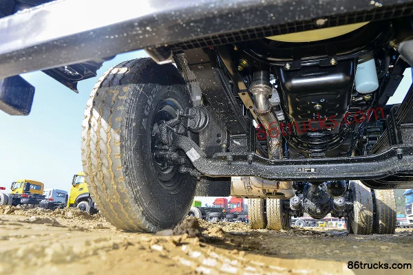 Dongfeng Commercial Vehicle Tianjin KR 300hp 6X4(10 wheels) water sprinkler truck Chassis (2) | 86Trucks
