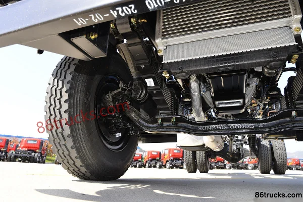 Sanhuan Shitong New Chuangke 200hp 4X2(6 wheels) Truck-mounted Crane Transport Vehicle (Shitong Brand) Chassis (2) | 86Trucks