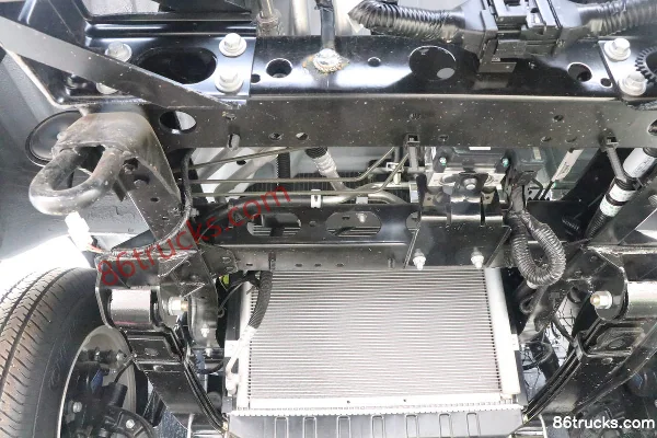 Yuejin Fuxing S80 1.6L 123hp 4X2(6 wheels) Gasoline 3.805m single-row van mini truck Chassis (2) | 86Trucks