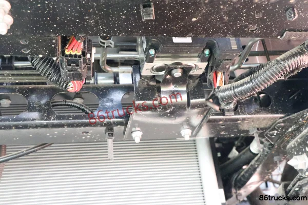 Yuejin Fuxing S100 1.6L 120hp 4X2(6 wheels) Gasoline 4.17m Single Row Van Truck (China VI) Chassis (3) | 86Trucks