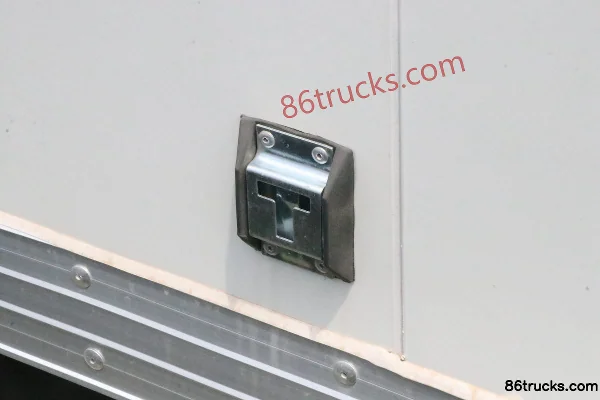 Yuejin Fuxing S100 1.6L 120hp 4X2(6 wheels) Gasoline 4.17m Single Row Van Truck (China VI) Body (2) | 86Trucks