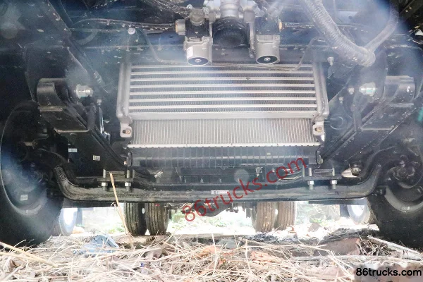 JAC Junling V5 Underground Version 137 hp 4X2(6 wheels) 3.7m single-row flatbed truck Chassis (1) | 86Trucks