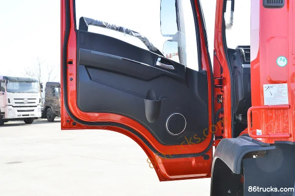 Sanhuan Shitong Chuangke 240hp 4X2(6 wheels) truck-mounted crane transport truck (Shitong brand) Cab (2) | 86Trucks