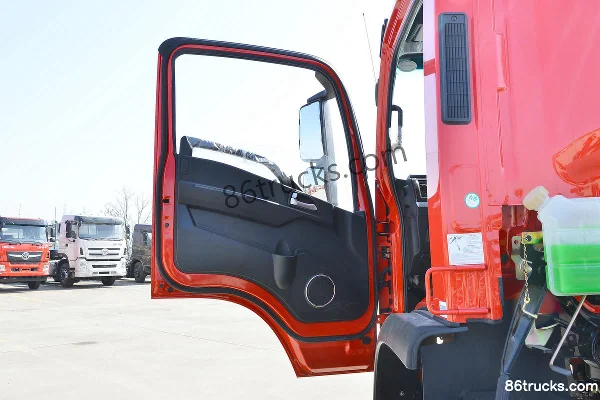 Sanhuan Shitong Chuangke 240hp 4X2(6 wheels) truck-mounted crane transport truck (Shitong brand) Cab (1) | 86Trucks