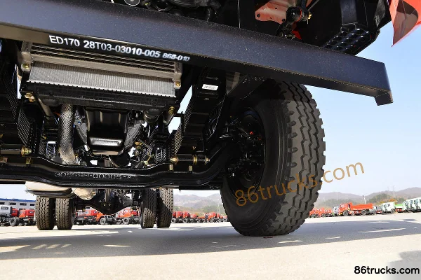 Sanhuan Shitong Chuangke 240hp 4X2(6 wheels) truck-mounted crane transport truck (Shitong brand) Chassis (3) | 86Trucks
