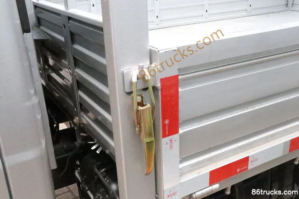 Foton Times Linghang M5 120 hp 4X2(6 wheels) 3.12m double-row flatbed light truck (China VI) Body (1) | 86Trucks