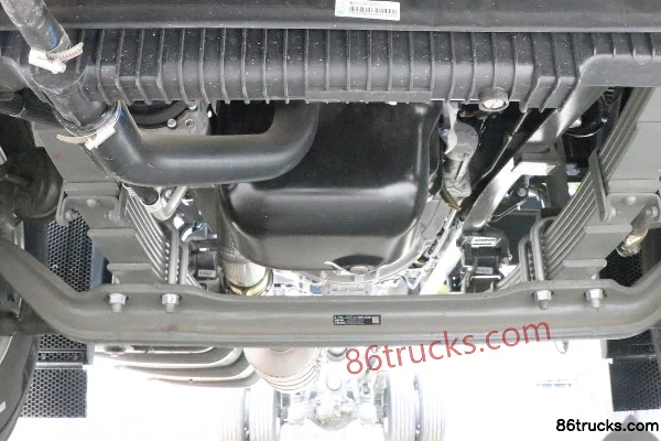 Sinotruk Sitrak G5S 330 ch 4X2(6 roues) camion frigorifique 9,5 m (plaque Long) Châssis (2) | 86Trucks