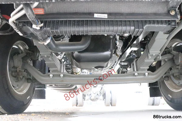 Sinotruk Sitrak G5S 330 ch 4X2(6 roues) camion frigorifique 9,5 m (plaque Long) Châssis (1) | 86Trucks