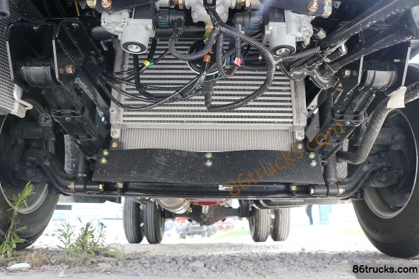 Dongfeng Duolika D5 Ruineng Edition 115hp 4X2(6 wheels) 3.4m semi-row flatbed light truck (China VI) (air brake) Chassis (1) | 86Trucks