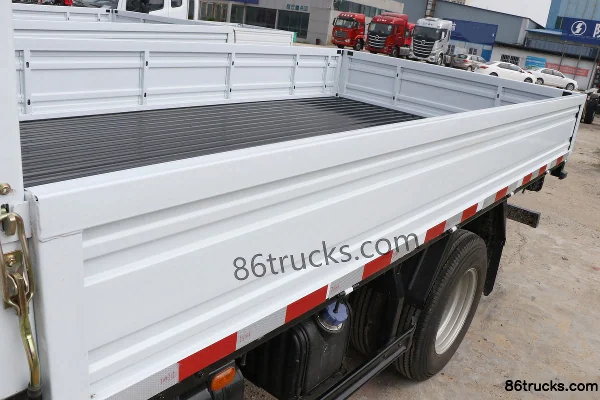 Dongfeng Duolika D5 Ruineng Edition 115hp 4X2(6 wheels) 3.4m semi-row flatbed light truck (China VI) (air brake) Body (3) | 86Trucks