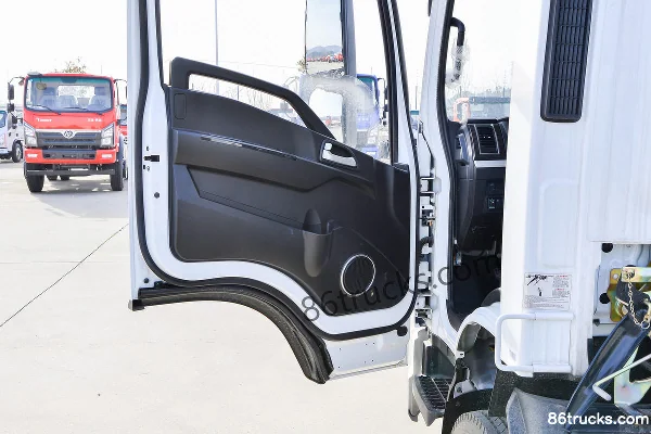 Sanhuan Shitong Chuangke 160 hp 4X2(6 wheels) 4.15m Single Row Flatbed Light Truck Cab (2) | 86Trucks