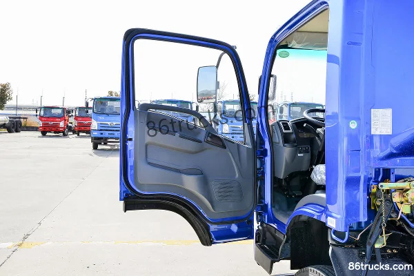 Sanhuan Shitong Chuangke 160 ch 4X2(6 roues) camion à benne amovible pour ordures (marque Zhuanzhi) Cabine (1) | 86Trucks