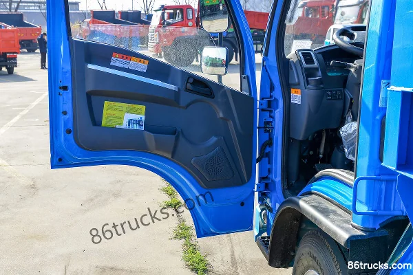 Dayun Yitu 143 ch 4X2(6 roues) 3,18 m camion benne (rapport 5,286) Cabine (2) | 86Trucks