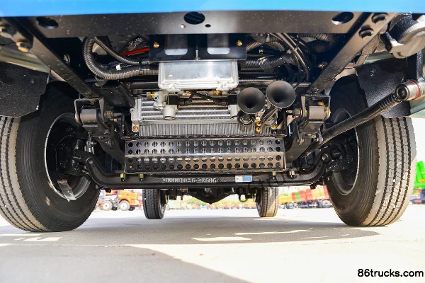 Dayun Yitu 143 ch 4X2(6 roues) 3,18 m camion benne (rapport 5,286) Châssis (1) | 86Trucks