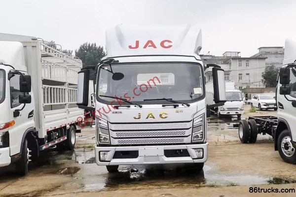 JAC Junling A9 170 hp 4X2(6 wheels) 4.08m Refrigerated Truck Exterior