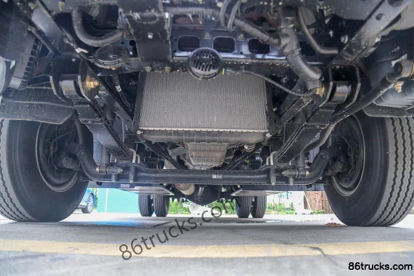 Foton Aumark S1 Changying 3L 130 ch 4X2(6 roues) CNG 4,17 m Simple cabine Camion grille léger Châssis (1) | 86Trucks